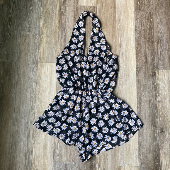 Cute floral romper See You Monday - Picture 2 of 10